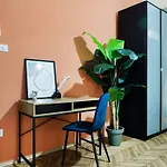 Comfortable 2br For Work Or Leisure Διαμέρισμα *